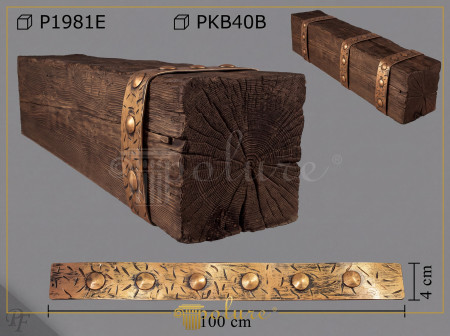 Tavan rustic cu grinzi decorative din poliuretan imitație lemn și perete placat cu profile buștean.
