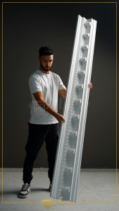Amenajare interioară de sală de nunți cu coloane, arcuri curbate și profile decorative din poliuretan