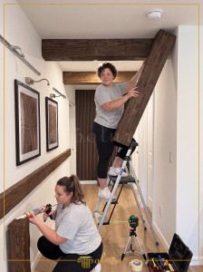 P1981M Poliuretan Grinzi Imitație Lemn Modele Grindă Decorativă Din Poliuretan Aspect Lemn 20x20x300 cm
