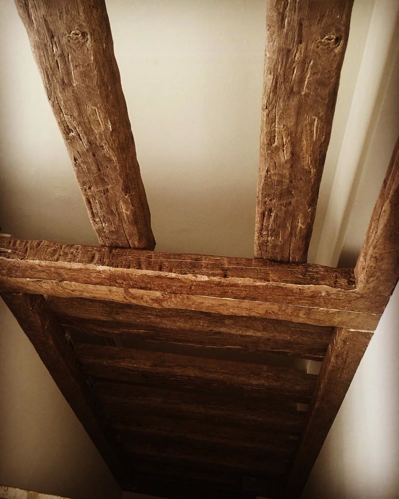 Capriori decorativi lemn  