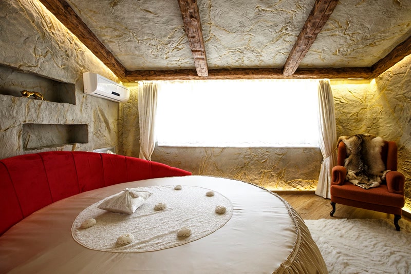Decorațiuni Rustice Interior  Decorațiuni rustice de interior din poliuretan turnat: grinzi, console și panouri cu textură de lemn, stabile dimensional și ușor de montat cu ad