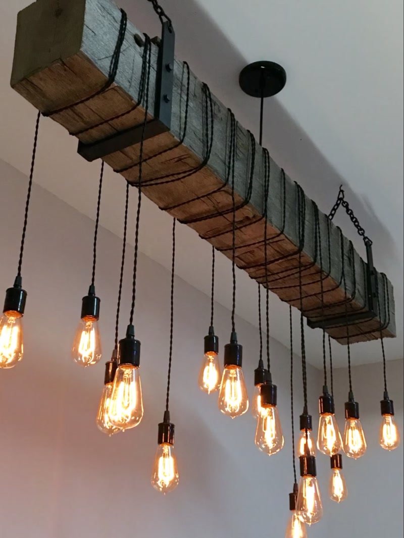 Iluminat rustic tavan  
