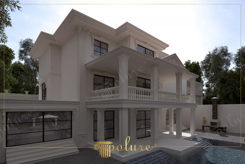 Elemente din Poliuretan pentru Fațada Clasică de Vilă Sistemele decorative din poliuretan de înaltă densitate reprezintă soluția tehnică optimă pentru finisarea exteriorului clădirilor rezidențiale cu arhitectură clasică. Structurile din poliuretan dens, având o densitate de peste 150-220 kg/m³ (țintă ~160 kg/m³), oferă o alternativă ușoară și extrem de rezistentă la elementele tradiționale din beton sau ipsos. Aplicarea acestor elemente pe fațadă reduce sarcina structurală asupra fundației, asigurând în același timp o rezistență termică excelentă în intervalul de temperatură cuprins între -100 °C / +80 °C. Absorbiția de apă este sub 1%, ceea ce elimină riscul de fisurare cauzat de ciclurile repetate de îngheț-dezgheț.

Procesul de montaj al coloanelor, cornișelor și ancadramentelor din poliuretan necesită o pregătire riguroasă a suprafeței suport, fie că este vorba despre tencuială clasică sau sistem de termoizolație ETICS. Fixarea profilelor se realizează combinat, prin lipire structurală cu adeziv poliuretanic monocomponent și ancorare mecanică secundară cu dibluri din inox. La îmbinarea dintre profiluri se lasă un rost de dilatare tehnică de 2-3 mm, umplut ulterior cu mastic adeziv special pentru poliuretan, prevenind astfel apariția fisurilor în timp. Suprafața amorsată din fabrică permite aplicarea directă a vopselelor lavabile de exterior pe bază de rășini acrilice sau siliconice.

Ancadramentele de ferestre și stâlpii verticali prezentați în această lucrare demonstrează modul în care detaliile geometrice pot fi integrate fără punți termice. Coloanele structurale existente din beton sunt îmbrăcate elegant în semicochilii din poliuretan, fiind lipite cu adeziv spumă de înaltă aderență. Balustradele de la balcoanele superioare și profilul de soclu sunt aliniate milimetric folosind ghidaje laser. Rezistența mecanică ridicată a poliuretanului protejează zonele expuse la impact sau umiditate excesivă, garantând o durabilitate de peste 25 de ani fără necesitatea unor lucrări majore de întreținere.

Spre deosebire de betonul amprentat sau profilele din polistiren expandat simplu, poliuretanul își menține stabilitatea dimensională și detaliile sculpturale fine de-a lungul deceniilor. Suprafața sa netedă și neporoasă împiedică acumularea murdăriei și dezvoltarea mușchilor sau a mucegaiului pe fațadă. Pentru echipele de montaj și antreprenori, utilizarea elementelor prefabricate din poliuretan reduce timpul de execuție la șantier cu până la 50%, eliminând necesitatea cofrajului complex și a perioadelor lungi de uscare. Soluția oferă astfel un raport optim între performanța tehnică, rapiditatea instalării și costurile de exploatare pe termen lung.