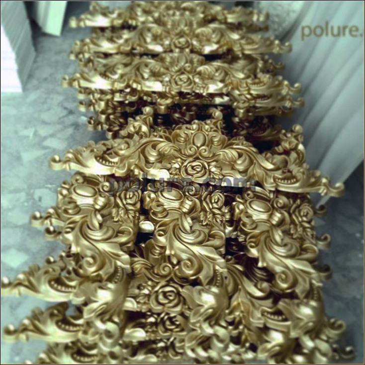 Modele de coroane din poliuretan vopsite auriu Coroane decorative din poliuretan vopsite auriu