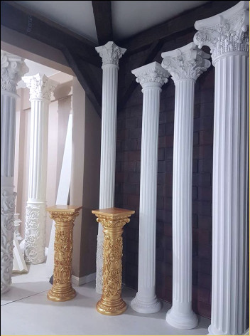 Poliuretan: Modele de Coloane și Stâlpi pentru Decorul Clasic Interior - Idei și Inspirații de Design <p>

    <article>
        <h1>Poliuretan: Modele de Coloane și Stâlpi pentru Decorul Clasic Interior - Idei și Inspirații de Design</h1>
        <p>În lumea designului interior, utilizarea poliuretanului pentru crearea de coloane și stâlpi adaugă un nivel de eleganță și rafinament greu de egalat. Materialul poliuretan oferă designerilor flexibilitatea de a explora diverse forme, modele și finisaje, transformând orice spațiu într-unul clasic și impunător.</p>
        <h2>Avantajele Poliuretanului</h2>
        <p>Poliuretanul, datorită proprietăților sale, devine o alegere populară în rândul designerilor. Este un material ușor, rezistent la apă, mucegai și deterioare, făcându-l ideal pentru utilizare într-o varietate de medii interioare. De asemenea, este ușor de vopsit și personalizat, permițând adaptarea ușoară la orice temă de design interior.</p>
        <h2>Inspirații de Design cu Coloane și Stâlpi din Poliuretan</h2>
        <p>Pentru cei care caută să adauge un sentiment de grandiozitate și clasicism spațiului lor, iată câteva idei:</p>
        <ul>
            <li><strong>Coloane Romane:</strong> Recreează splendoarea Romei antice cu coloane detaliate, adăugând un punct focal impresionant în livinguri sau săli de mese.</li>
            <li><strong>Stâlpi Decorativi:</strong> Integrează stâlpi subțiri și eleganți pentru a delimita spații deschise sau pentru a adăuga un element decorativ pe holuri și în vestibuluri.</li>
            <li><strong>Elemente Arhitecturale:</strong> Folosește coloane și stâlpi pentru a încorpora elemente arhitecturale clasice, cum ar fi arcade sau frontoane, în designul interior.</li>
            <li><strong>Accente Moderne:</strong> Combinați poliuretanul cu materiale moderne, cum ar fi sticla sau metalul, pentru a crea un contrast interesant și o estetică unică.</li>
        </ul>
        <h2>Cum să Alegi Modelul Potrivit</h2>
        <p>Alegerea modelului potrivit de coloane sau stâlpi din poliuretan depinde de mai mulți factori, inclusiv stilul general al spațiului, dimensiunile acestuia și efectul dorit. Este important să se ia în considerare proporția și scala - coloanele prea masive pot copleși un spațiu mic, în timp ce cele prea subțiri pot părea nesemnificative într-un spațiu larg.</p>
        <h2>Concluzie</h2>
        <p>Coloanele și stâlpi din poliuretan adaugă un nivel de sofisticare și eleganță oricărui spațiu interior. Cu posibilitățile nelimitate de design, aceste elemente arhitecturale pot transforma complet aspectul și atmosfera unei încăperi, făcându-l să pară mai clasic și mai impunător. Indiferent de stilul personal sau de cerințele proiectului, există întotdeauna o soluție inovativă și estetic plăcută cu poliuretan.</p>
    </article>

</p><br><hr></hr>