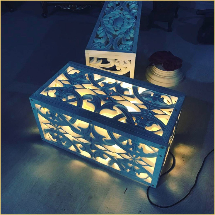 Poliuretan Panouri Decorative pentru Pereți și Tavan - Modele Clasice de Decor Interior - Idei și Inspirații de Design <p>
<article>
<h1>Poliuretan Panouri Decorative pentru Pereți și Tavan - Modele Clasice de Decor Interior</h1>
<p>Decorarea interioară a căminului este o artă care reflectă gustul și personalitatea fiecăruia. În ultima vreme, panourile decorative din poliuretan pentru pereți și tavan au câștigat popularitate datorită versatilității, durabilității și aspectului estetic pe care îl oferă. Aceste panouri oferă o modalitate excelentă de a adăuga profunzime, textură și un caracter unic oricărui spațiu, fie că este vorba de o locuință privată, un birou sau un spațiu comercial.</p>
<h2>Idei și Inspirații de Design</h2>
<p>Modelele clasice de decor interior pot fi reînviate cu ajutorul panourilor decorative din poliuretan. Acestea pot imita diferite materiale precum lemnul, piatra sau chiar metalul, oferind astfel o gamă largă de opțiuni pentru a se potrivi cu orice stil de design interior. Iată câteva idei și inspirații pentru utilizarea panourilor decorative din poliuretan:</p>
<ul>
<li><strong>Accent Rustic:</strong> Panourile care imită lemnul rustic pot adăuga căldură și un sentiment de confort oricărui spațiu, fiind perfecte pentru un decor în stil country sau rustic.</li>
<li><strong>Eleganță Clasică:</strong> Folosirea panourilor cu modele clasice, cum ar fi cele cu ornamente baroce sau rococo, poate oferi o notă de eleganță și rafinament livingurilor sau sălilor de mese.</li>
<li><strong>Modern și Minimalist:</strong> Pentru un aspect mai modern, panourile cu design simplu și linii curate pot completa perfect un decor minimalist, adăugând totodată un interes vizual subtil.</li>
<li><strong>Elemente de Accent:</strong> Panourile pot fi folosite și pentru a crea puncte de accent într-o cameră, fie că este vorba de un perete întreg sau doar o secțiune a acestuia, aducând un plus de textură și culoare.</li>
</ul>
<p>Pe lângă aspectul estetic, panourile decorative din poliuretan sunt, de asemenea, apreciate pentru ușurința de instalare și întreținere. Sunt rezistente la umiditate, nu se deformeză și nu necesită o îngrijire specială, făcându-le o opțiune practică și durabilă pentru decorul interior.</p>
<h2>Concluzie</h2>
<p>Indiferent de stilul de design interior pe care îl preferați, panourile decorative din poliuretan pot oferi o soluție versatilă și estetic plăcută pentru a îmbogăți decorul oricărui spațiu. Cu o varietate de modele și texturi disponibile, aceste panouri oferă oportunitatea unică de a personaliza și de a adăuga caracter, făcând fiecare cameră cu adevărat distinctă și primitoare.</p>
</article>
</p><br><hr></hr>