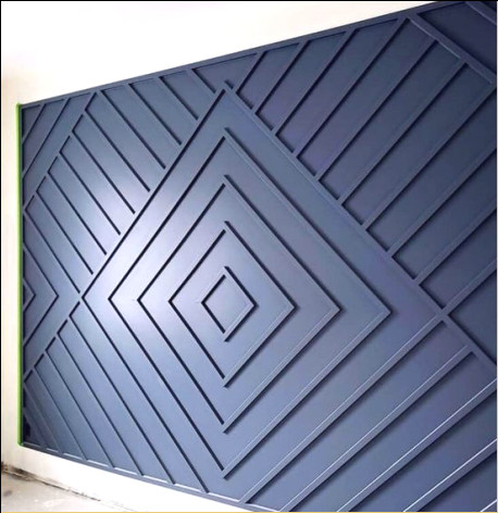 Poliuretan Panouri Decorative pentru Spatele Televizorului - Idei Moderne și Exclusiviste de Design și Decorație pentru Interior <p>

<article>
<h1>Poliuretan Panouri Decorative pentru Spatele Televizorului - Idei Moderne și Exclusiviste de Design și Decorație pentru Interior</h1>
<p>Într-o eră în care designul interior și confortul personal devin din ce în ce mai importanți, panourile decorative din poliuretan pentru spatele televizorului reprezintă o soluție modernă și exclusivistă. Acestea nu doar că îmbunătățesc estetica generală a spațiului, dar adaugă și un strat suplimentar de izolație fonică și termică, transformând vizionarea programelor favorite într-o experiență cu adevărat unică.</p>
<h2>De ce Poliuretan?</h2>
<p>Poliuretanul este alegerea ideală pentru panourile decorative datorită durabilității și flexibilității sale. Este un material ușor, rezistent la umiditate și nu se deformează în timp, asigurând o instalare simplă și o întreținere minimă. Textura și culoarea acestor panouri pot fi personalizate pentru a se potrivi oricărui stil de design interior, de la clasic la modern.</p>
<h2>Idei de Design și Decorație</h2>
<ul>
<li><strong>Accent pe Textură:</strong> Alegeți panouri cu texturi bogate pentru a adăuga profunzime și interes vizual spațiului. Texturile pot varia de la modele geometrice la imitații de piatră sau lemn.</li>
<li><strong>Iluminare LED:</strong> Integrarea iluminării LED în jurul panourilor sau în spatele televizorului poate crea un efect dramatic și poate îmbunătăți experiența vizuală, oferind totodată și o sursă suplimentară de lumină ambientală.</li>
<li><strong>Combinarea Culorilor:</strong> Experimentați cu diferite combinații de culori pentru a crea un punct focal interesant în încăpere. Culorile pot fi alese pentru a complementa sau a contrasta cu restul decorului.</li>
<li><strong>Aspecte Funcționale:</strong> Pe lângă aspectul estetic, panourile din poliuretan pot fi folosite pentru a ascunde cablurile inestetice ale televizorului sau ale altor dispozitive media, menținând un aspect ordonat și curat.</li>
</ul>
<h2>Concluzie</h2>
<p>Alegerea panourilor decorative din poliuretan pentru spatele televizorului nu doar că adaugă o notă de eleganță și stil încăperii, dar contribuie și la crearea unui mediu mai confortabil și funcțional. Cu opțiuni variate de personalizare, aceste panouri oferă o soluție versatilă și durabilă pentru orice proiect de design interior.</p>
</article>

</p><br><hr></hr>