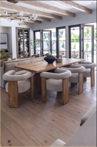 Decor rustic cu decor din bușteni din poliuretan Bușteni de tavan antic Buștenii de poliuretan oferă o modalitate perfectă de a adăuga o atmosferă unică interioarelor prin combinarea buștenilor de tavan antic cu decor rustic. Aceste elemente decorative sunt o opțiune ideală pentru cei care doresc să adauge o notă antică și rustică atmosfera de magie din trecut pentru spațiul dvs. Acești bușteni sunt detaliate în detaliu Modelele lor și aspectul învechit evocă elemente arhitecturale antice, oferind spațiului dumneavoastră un caracter unic Oferind ușurință și durabilitate, decorul rustic exprimă un stil care acordă prioritate naturaleței și căldurii Buștenii de poliuretan se remarcă ca unul dintre elementele cheie ale decorului rustic Buștenii din material poliuretanic oferă o estetică asemănătoare cu buștenii de tavan antic, fără greutate și procese dificile de asamblare Buștenii pot fi folosiți în special în medii precum camera de zi sau sufrageria, creând punctul focal al spațiului Iubitorii de decorațiuni rustice își pot dota interioarele cu o atmosferă antică și caldă cu bușteni din poliuretan Bușteni de tavan pentru spațiile de locuit moderne, adăugând o atmosferă istorică spațiului dvs. Bușteni de poliuretan Puteți oferi o experiență vizuală de neuitat interioarelor dvs. combinând designul antic și rustic cu.