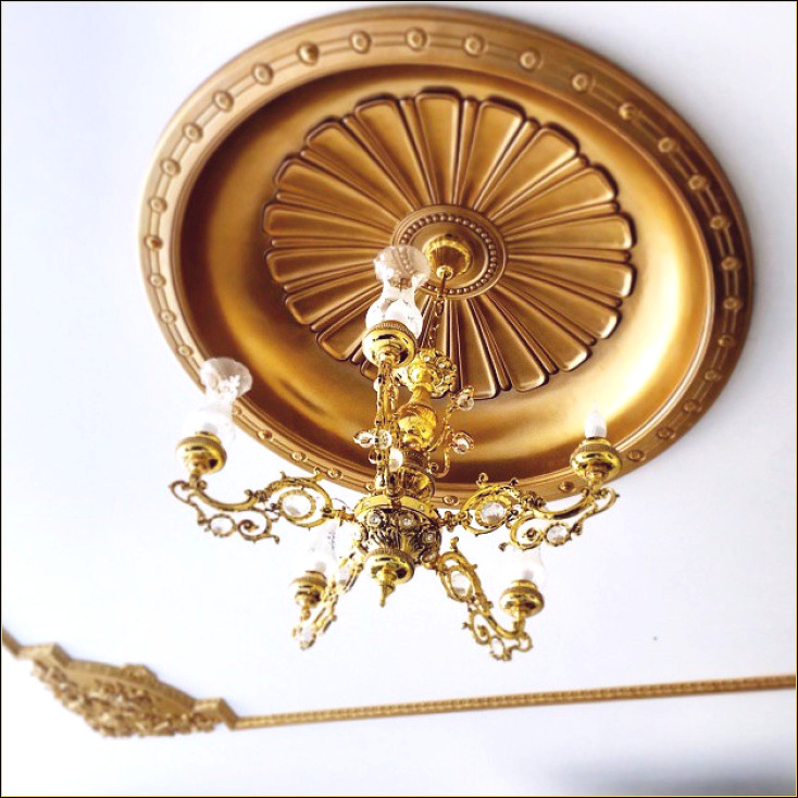 Vopsea aurie model dom tavan decor poliuretan model dom cupole vopsite auriu