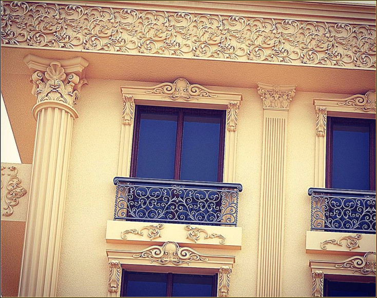 Poliuretan Fațade Exterioare Clădiri Model Söve Pentru Decorațiuni Clasice Exterioare de Afaceri - Idei și Modele de Design <p>
<article>
<h1>Poliuretan Fațade Exterioare Clădiri Model Söve Pentru Decorațiuni Clasice Exterioare de Afaceri - Idei și Modele de Design</h1>
<p>Înfrumusețarea exteriorului clădirilor de afaceri este o necesitate atât din punct de vedere estetic, cât și funcțional. Una dintre cele mai eficiente și estetice metode de a atinge acest obiectiv este utilizarea fațadelor exterioare din poliuretan model Söve. Această tehnică nu numai că adaugă un aspect clasic și elegant clădirii, dar oferă și protecție împotriva factorilor externi.</p>
<h2>De ce să alegeți Poliuretan Fațade Exterioare Model Söve?</h2>
<p>Poliuretanul este un material extrem de durabil și rezistent la condițiile meteorologice, ceea ce îl face ideal pentru utilizarea în exterior. Modelul Söve, cu designul său clasic, adaugă o notă de rafinament și exclusivitate clădirilor de afaceri, făcându-le să iasă în evidență.</p>
<h3>Idei și Modele de Design</h3>
<p>Pentru a crea o fațadă impresionantă, puteți alege dintr-o varietate de modele și texturi care să se potrivească stilului arhitectural al clădirii și să reflecte personalitatea afacerii. Fie că optați pentru un design simplu și elegant sau pentru unul mai complex și ornamental, poliuretanul model Söve oferă flexibilitatea necesară pentru a satisface orice preferințe.</p>
<h3>Implementarea</h3>
<p>Implementarea fațadelor exterioare din poliuretan model Söve necesită expertiză și atenție la detalii. Este important să colaborați cu profesioniști în domeniu pentru a asigura o instalare corectă și pentru a beneficia la maximum de avantajele acestui material. De asemenea, este esențial să se țină cont de condițiile climatice specifice zonei în care se află clădirea, pentru a alege soluția cea mai potrivită.</p>
<h3>Concluzie</h3>
<p>Alegerea fațadelor exterioare din poliuretan model Söve pentru clădirile de afaceri este o investiție inteligentă care adaugă valoare estetică și funcțională proprietății. Cu varietatea de designuri disponibile și durabilitatea materialului, este o soluție ideală pentru a crea o imagine profesională impresionantă.</p>
</article>
</p><br><hr></hr>