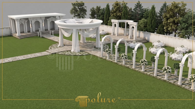 Ansamblu exterior cu coloane și arcade din poliuretan alb pe zonă verde pentru spațiu festiv în aer liber.