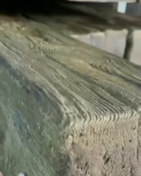 Aproape de textura grindei, suprafață brăzdată realistă
