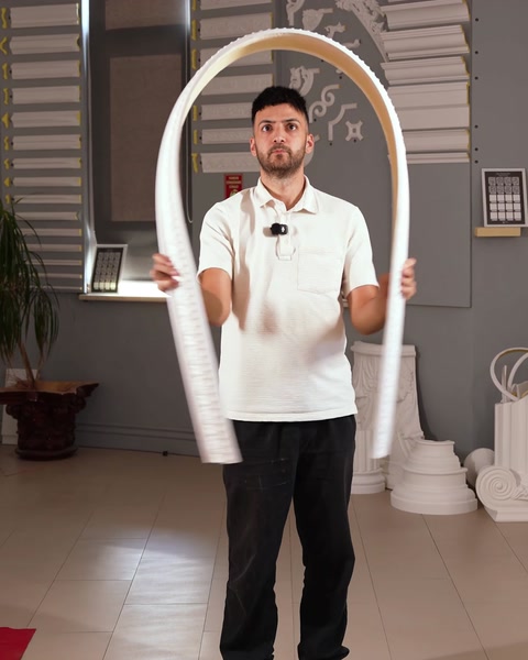 Același brâu, două forme: flexibil și rigid pentru pereți curbați