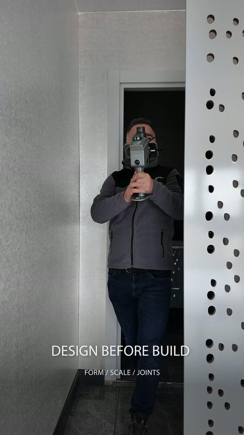 Scanarea continuă prin deschiderea formată de panoul interior perforat