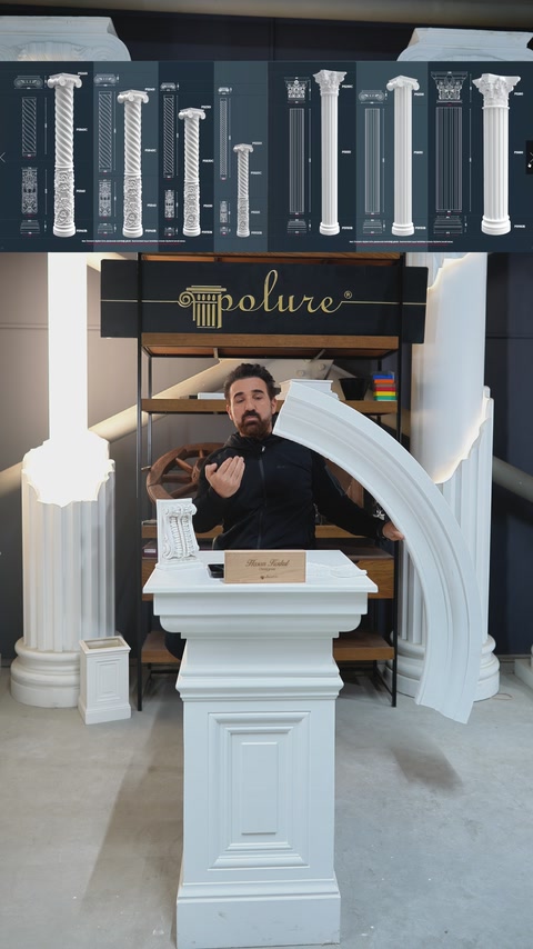 Profil flexibil curbat demonstrat între modele decorative de coloane