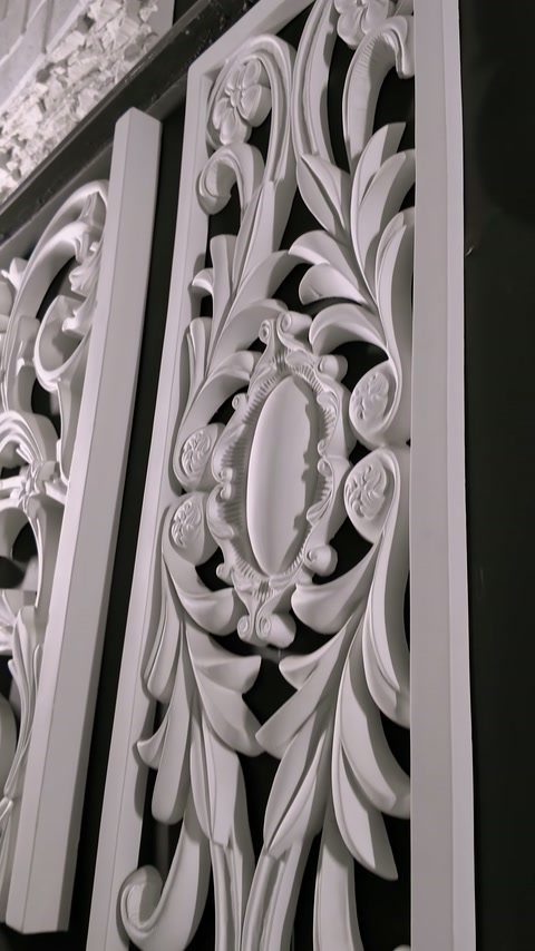 Showroom Polure: eleganță arhitecturală și profile premium din poliuretan