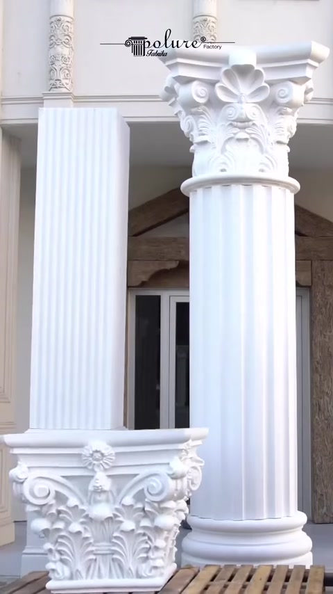 Coloane decorative din poliuretan pentru proiecte cu eleganță monumentală
