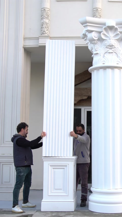 Coloane și capiteluri Polure: dimensiuni monumentale și manevrare ușoară