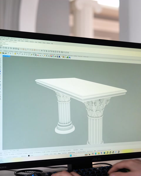 Randare 3D a mesei de nuntă cu coloane din poliuretan