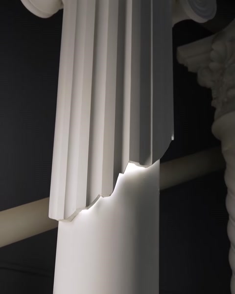 Transformați spațiul într-o operă de artă cu coloanele noastre iluminate cu LED și plexiglas — 0:40