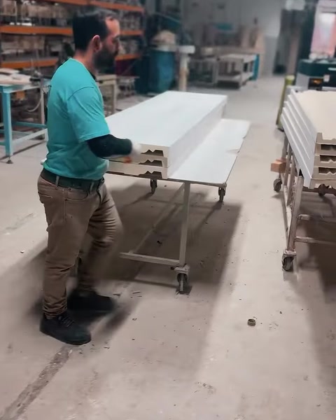 Capete de coloană corintice din poliuretan Polure: Ușoare, rezistente și direct de la producător — 0:07