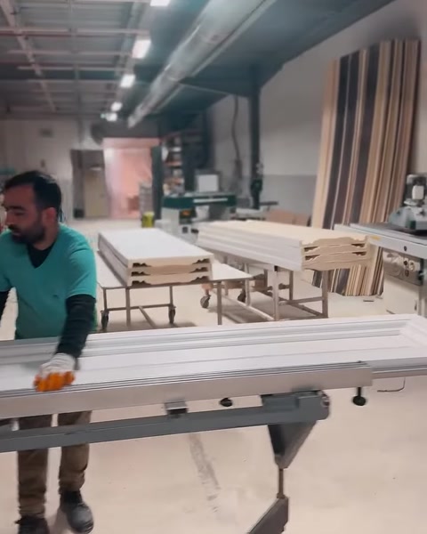 Capete de coloană corintice din poliuretan Polure: Ușoare, rezistente și direct de la producător — 0:13