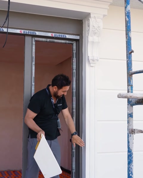 Montarea ancadramentului dublu de fereastră pe schelă
